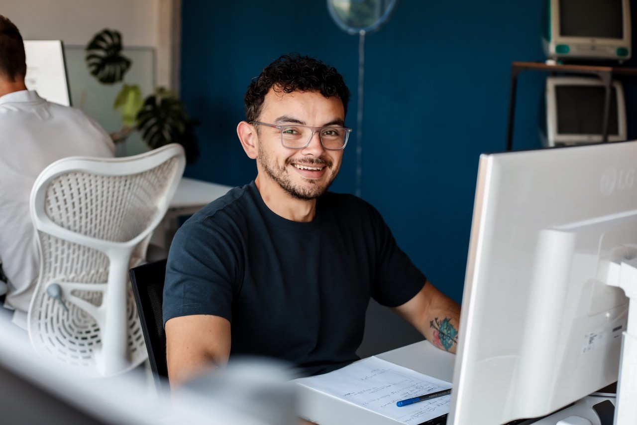 Savvy.codes medewerker is blij met de keuze voor een hybride app
